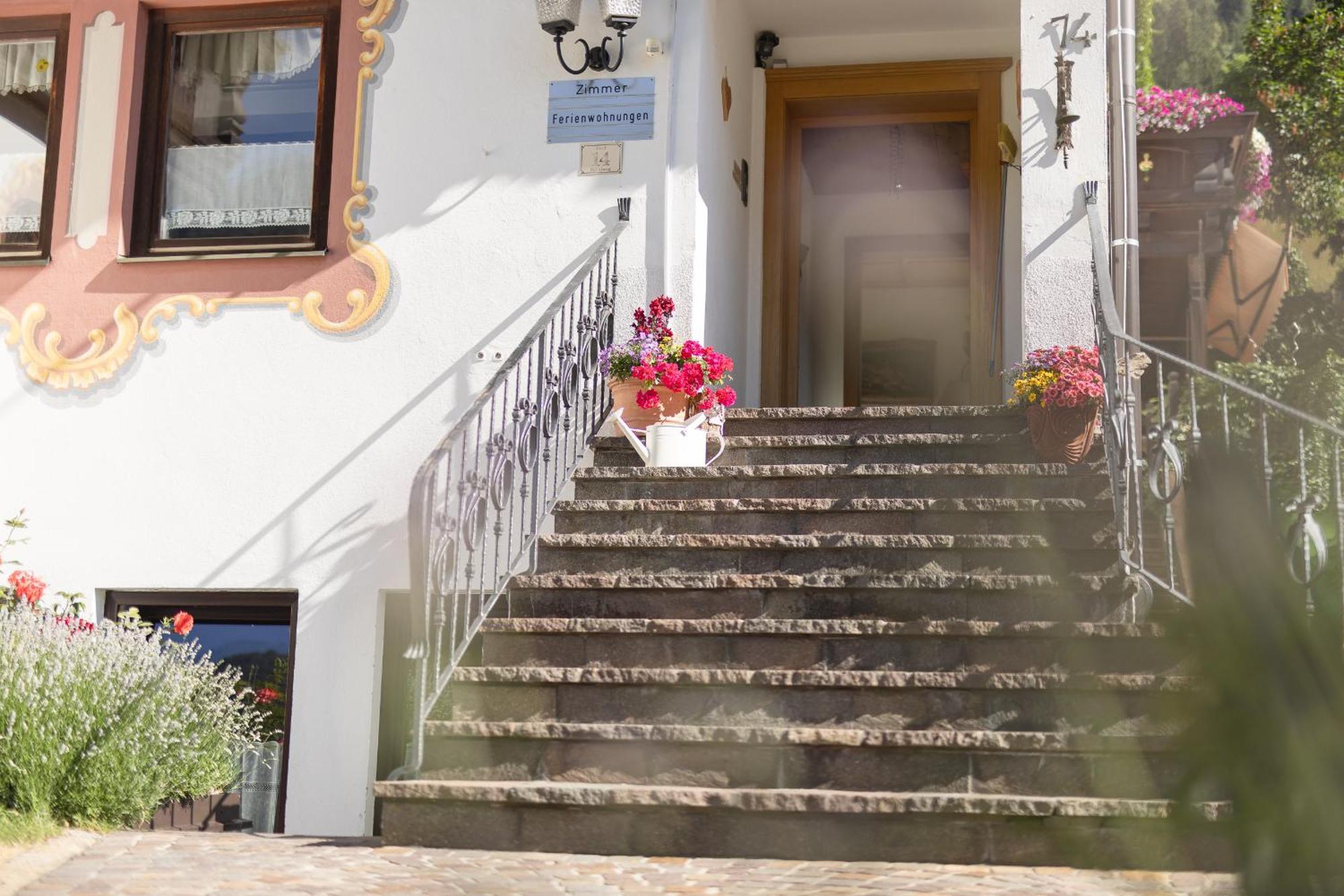 Pension Gulla - Ferienhaus Appartements B&B Neustift im Stubaital Zewnętrze zdjęcie