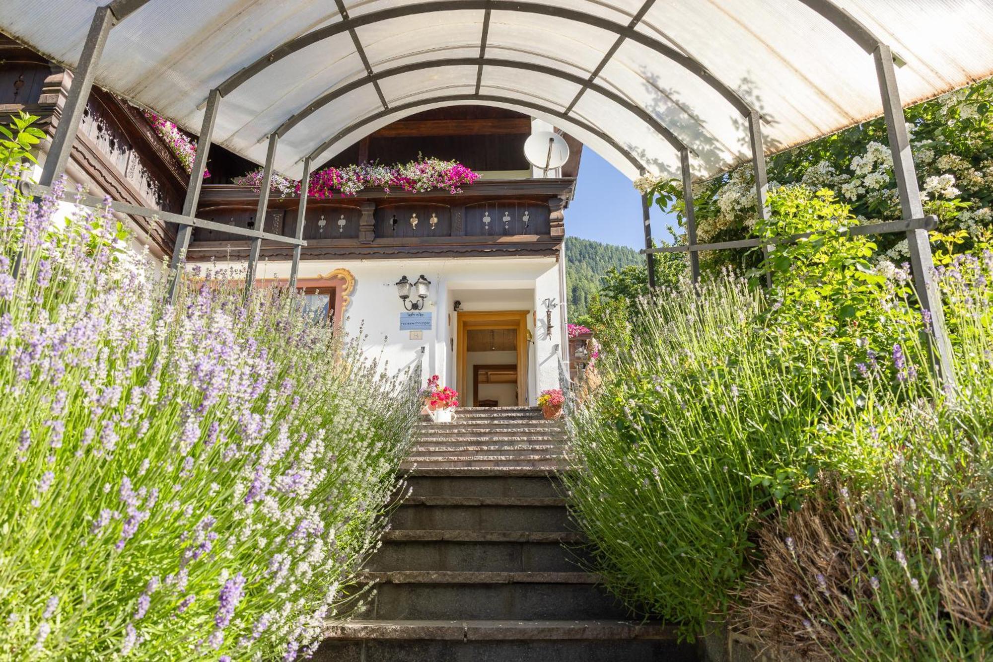 Pension Gulla - Ferienhaus Appartements B&B Neustift im Stubaital Zewnętrze zdjęcie